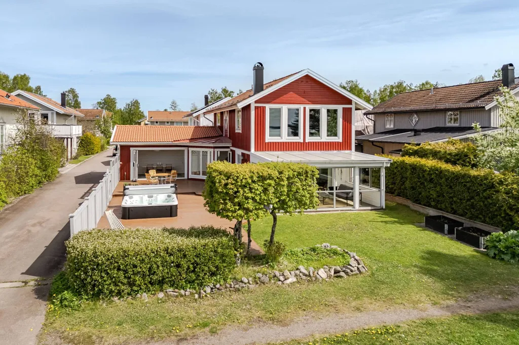 Vue aérienne - Villa with Lake View in Falun