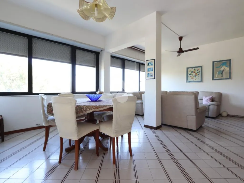 Söögituba - Penthouse with Sea View in Martinsicuro