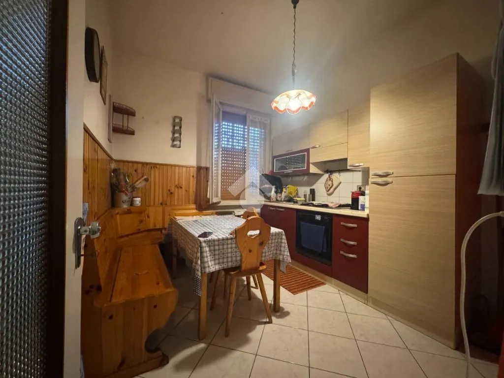 Sala da pranzo - 3-Bedroom Apartment with Balcony in Modena