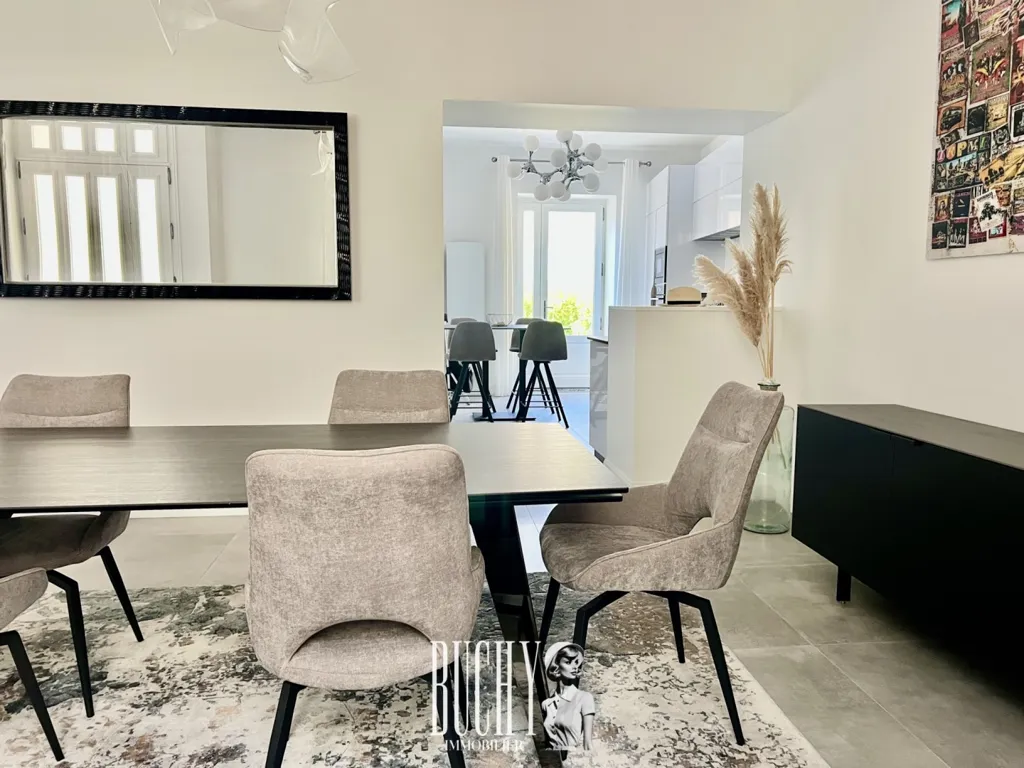 Salle à manger - Maison Luxueuse avec Piscine à Les Sables-d'Olonne