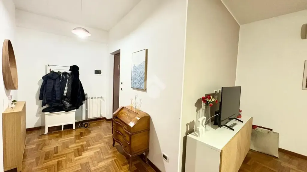 Esik - Rustic Apartment with Balcony in Palermo
