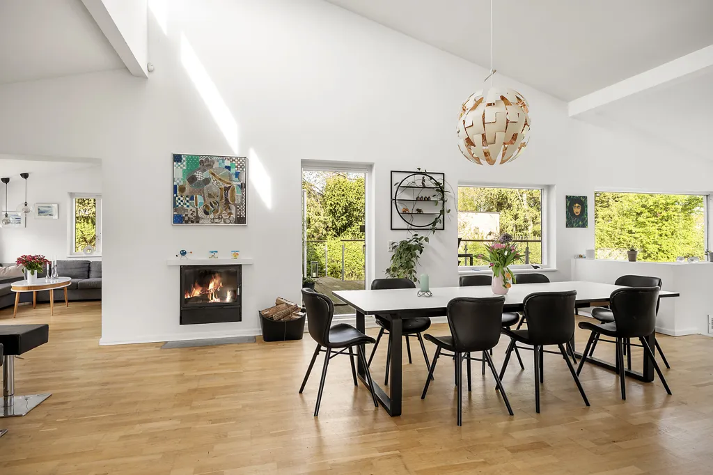 Dining Room - 1952 Villa with Garden in Gentofte