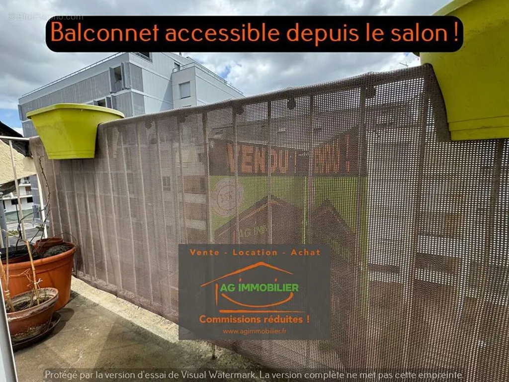 Balcony - Renovated Apartment with Private Cellar in Rennes