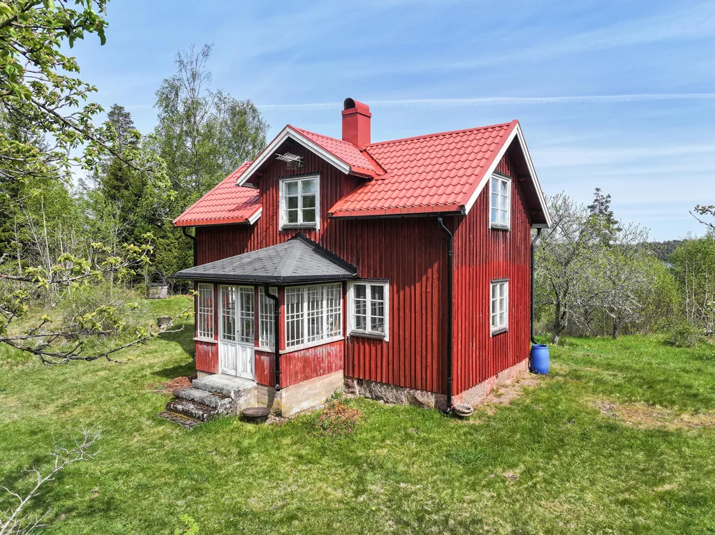 Extérieur - Renovated Cottage with Lake View in Åmål