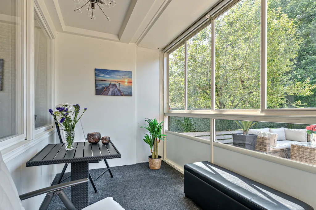 Balcon - Renovated Two-Bedroom with Terrace in Hunnetorp