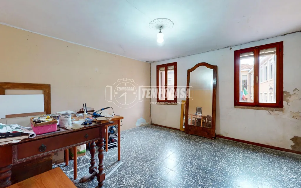 Magamistoad - Terraced House with Potential in Chioggia
