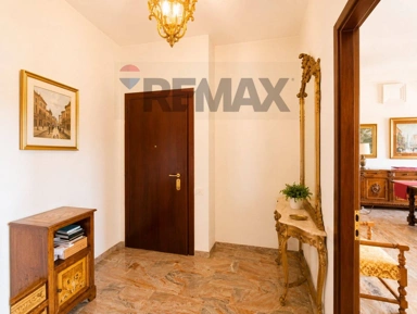 Ingresso - Student Rooms with Panoramic Terrace in Lorenteggio, Milan