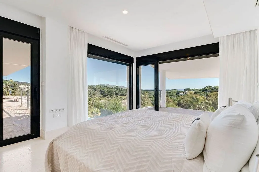 Bedrooms - Chalet with Pool and Terrace in Sotogrande