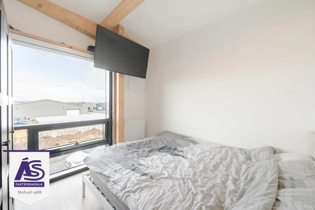 Magamistoad - Industrial Unit with Loft in Hafnarfjörður