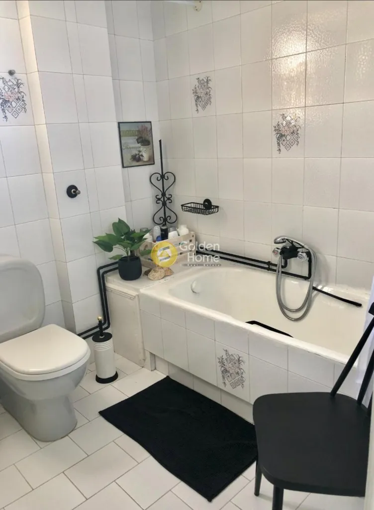 Bathrooms - Sea View Apartment in Hermoupolis, Syros