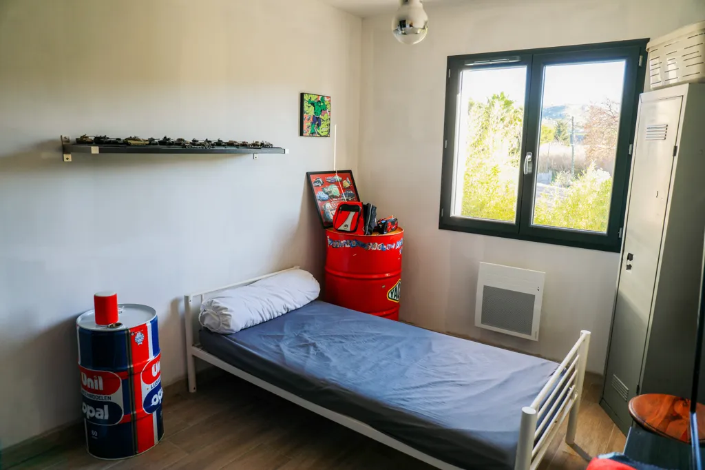 Magamistoad - Modern Villa with Garage in Recent Development