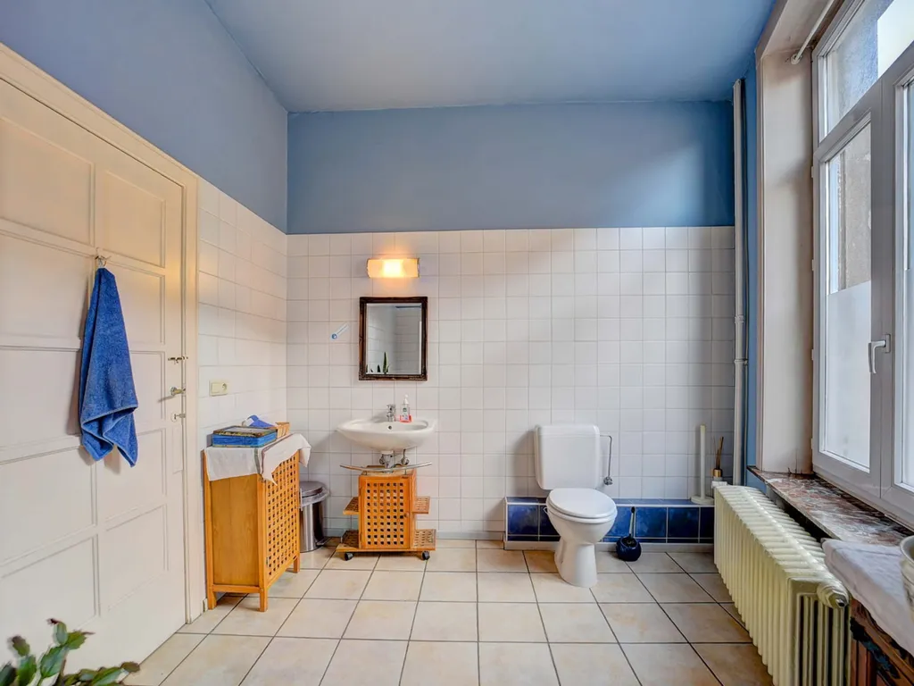 Salles de bain - Maison Semi-ouverte avec Jardin à Overijse