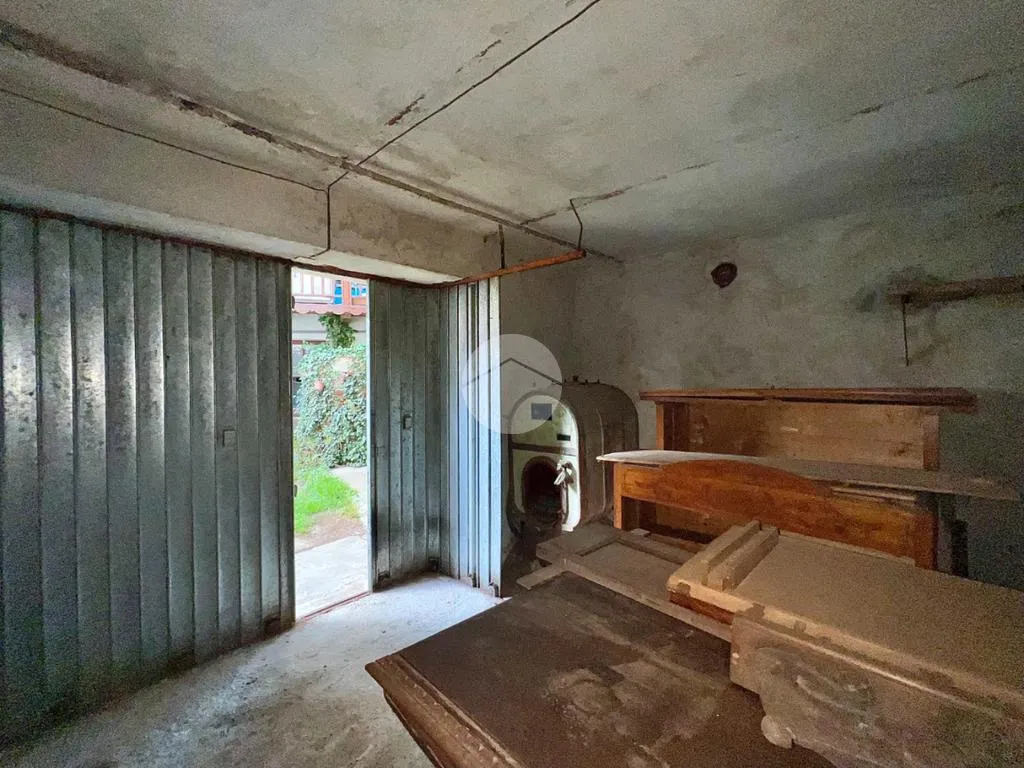 Lavanderia - Casa di corte da ristrutturare con box a Balangero