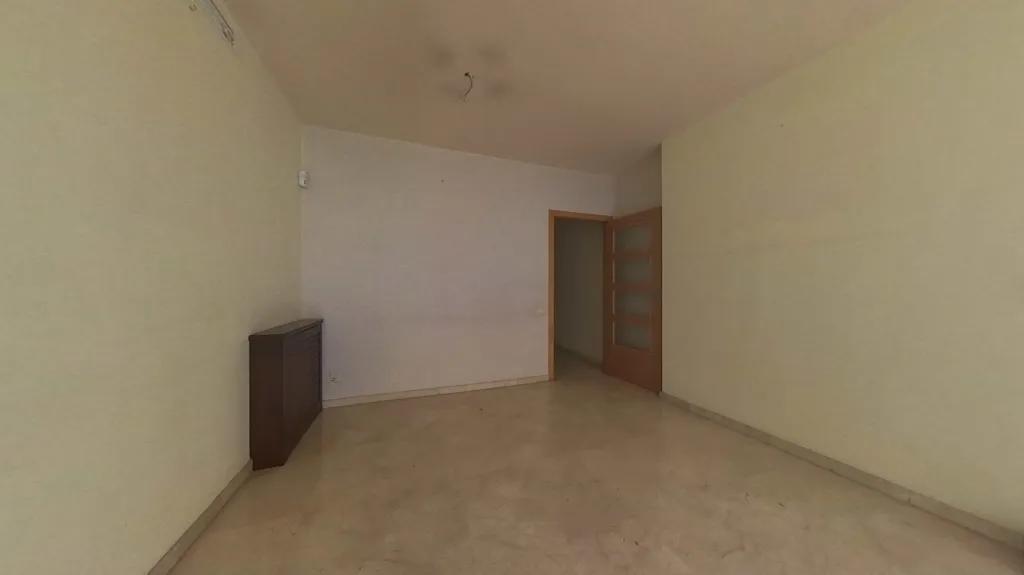 Toad - Occupied Flat with Terrace in Sabadell