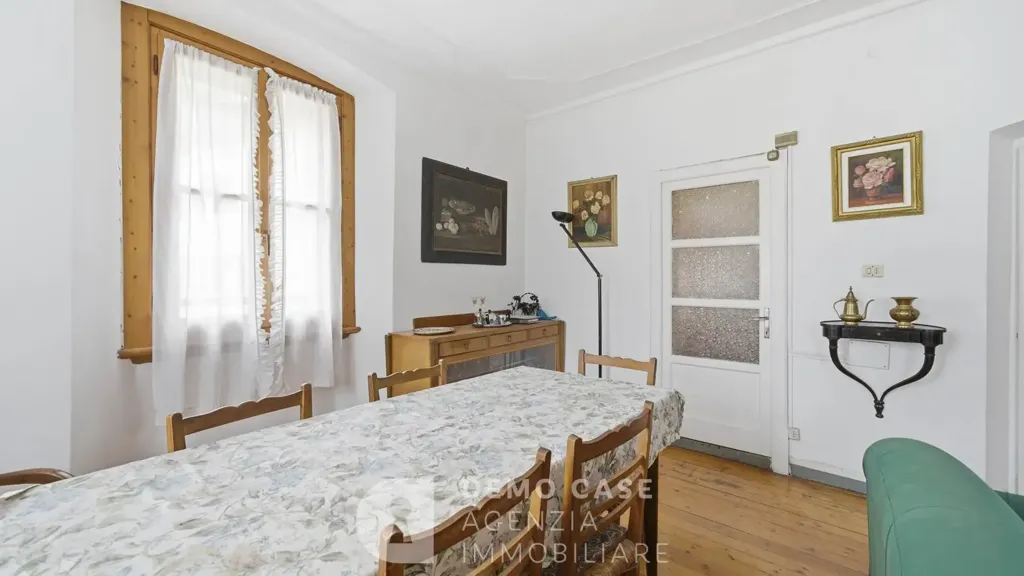 Sala da pranzo - Multi-Level Apartment in Chiavenna's Historic Centre