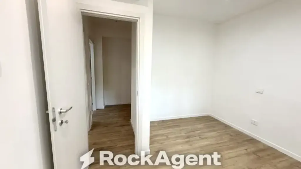 Pièces - Rustic-Style Flat with Garden in Milan