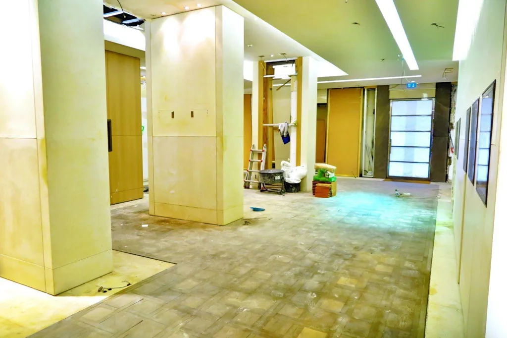 Entrée - Commercial Space with Prime Location in Valencia