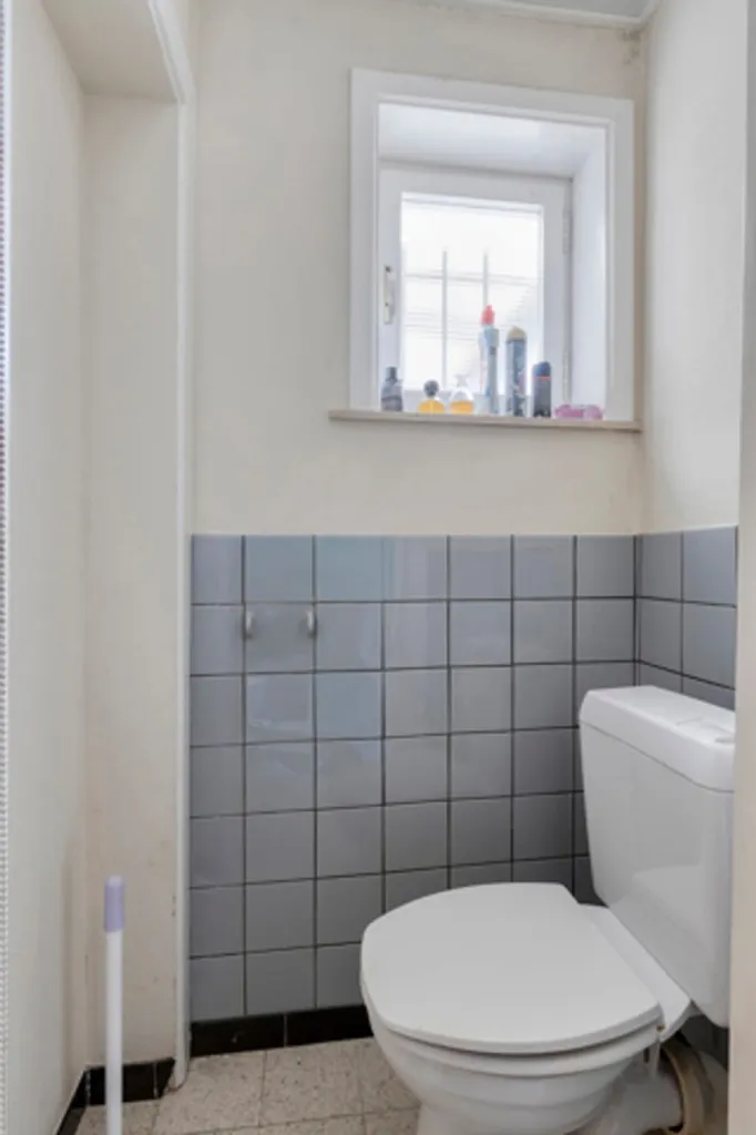 Bathrooms - House with Garden and Terrace in Denderleeuw