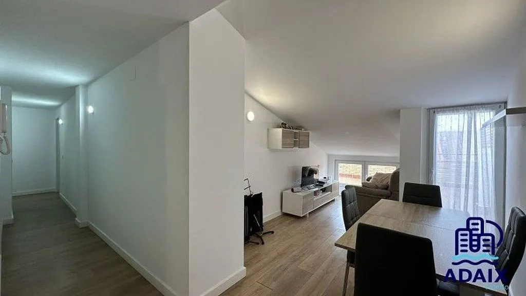 Elutuba - Modern Penthouse with Terraces in Bargas