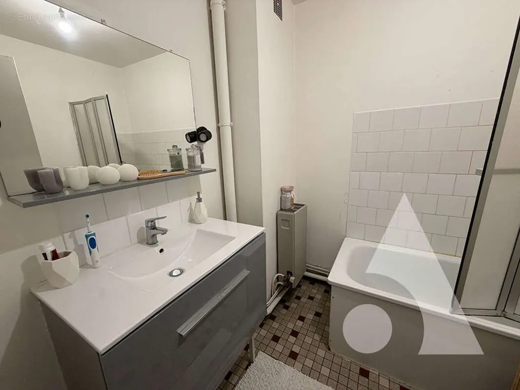 Salles de bain - Appartement T3 avec Balcon Centre-ville de Guéret
