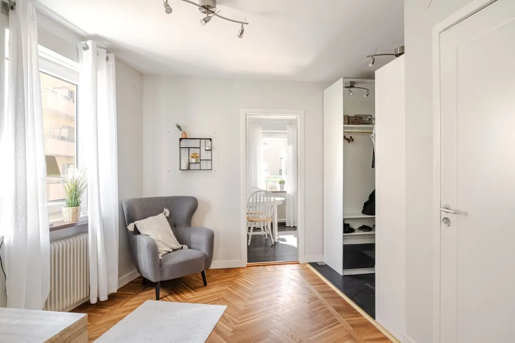 Entrée - 1st Floor Apartment with Balcony in Torpa