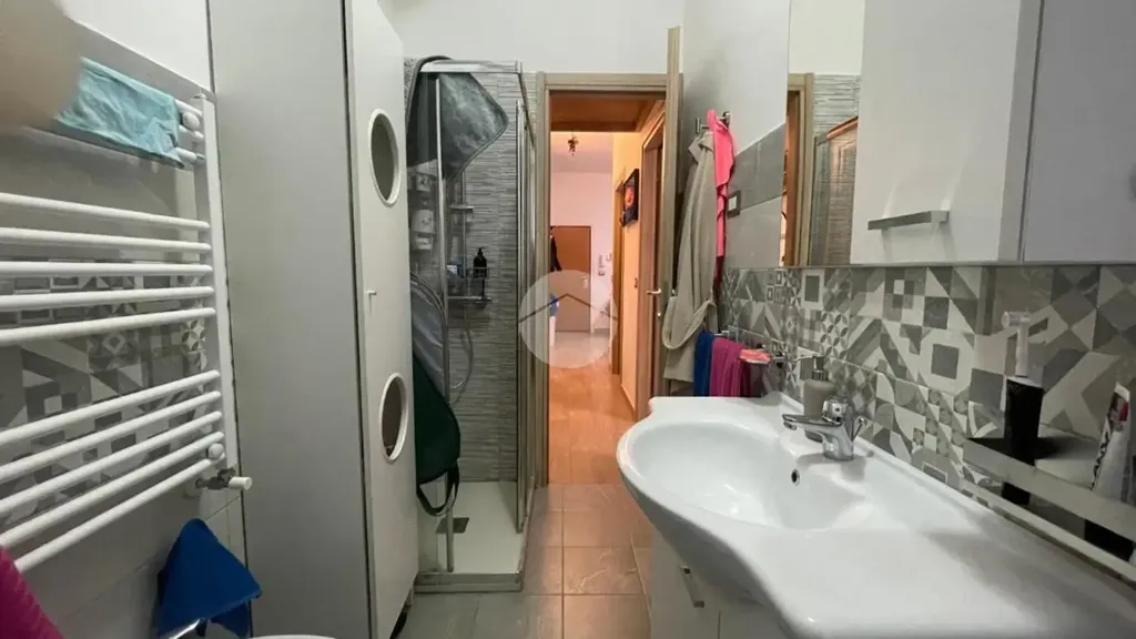 Vannitoad - Fully Rented Flat with Metro Access in Rome