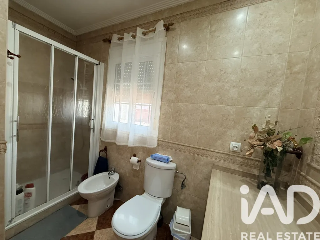 Salles de bain - Spacious Adjoined House with Terrace in Isla Chica