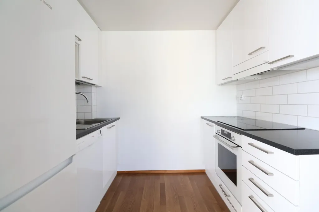 Köök - Corner Flat with Balcony in Aviapolis, Vantaa