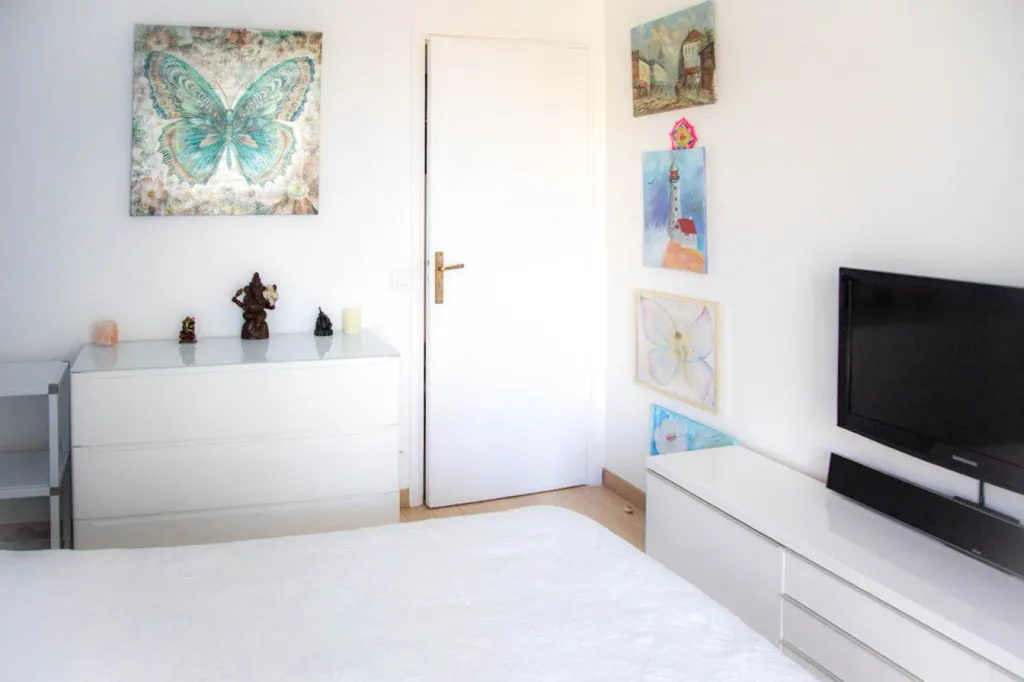 Chambres - Appartement Rénové avec Vue Mer à Nice