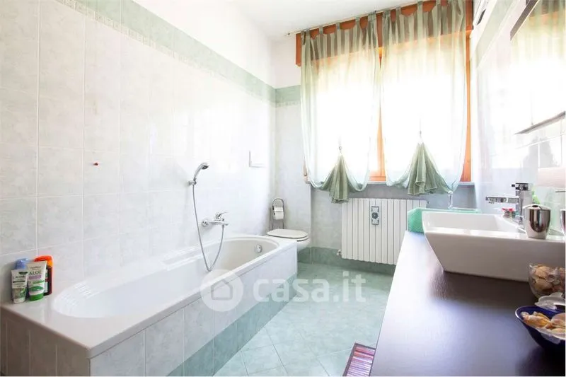Vannitoad - Modern Apartment with Balcony in Bovisio-Masciago