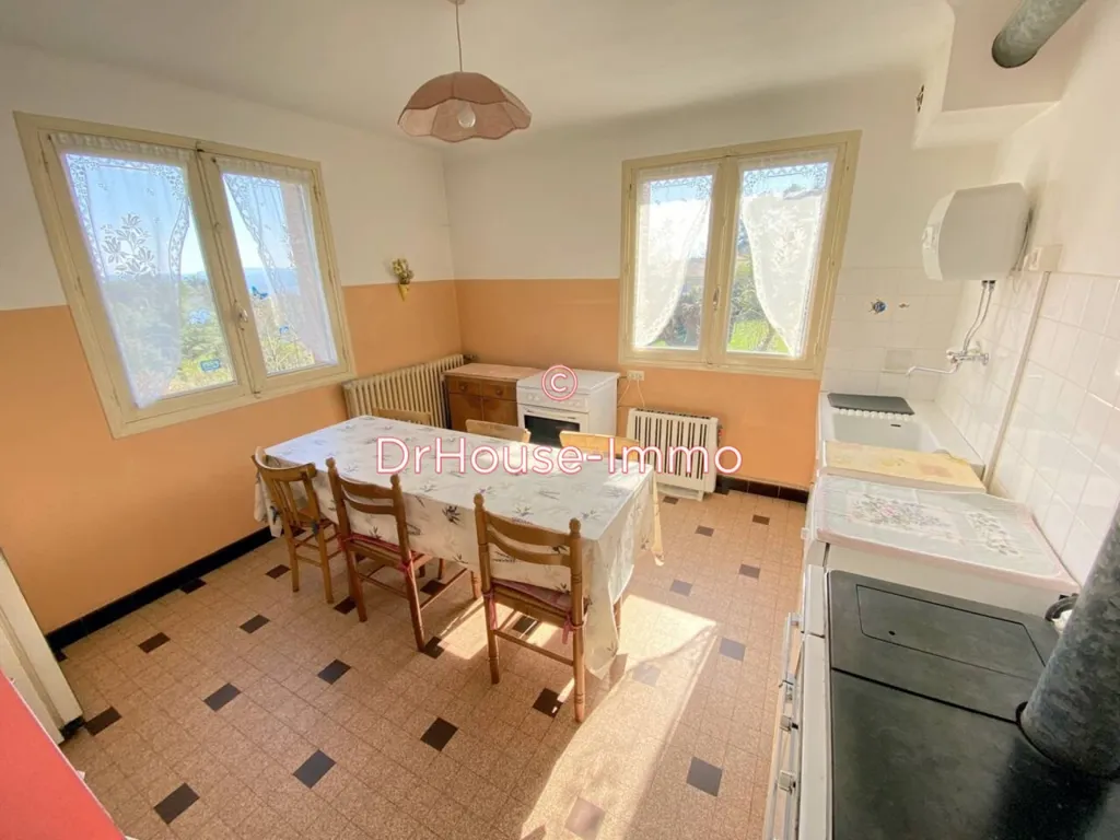 Söögituba - Family House with Large Plot near Aubenas Centre