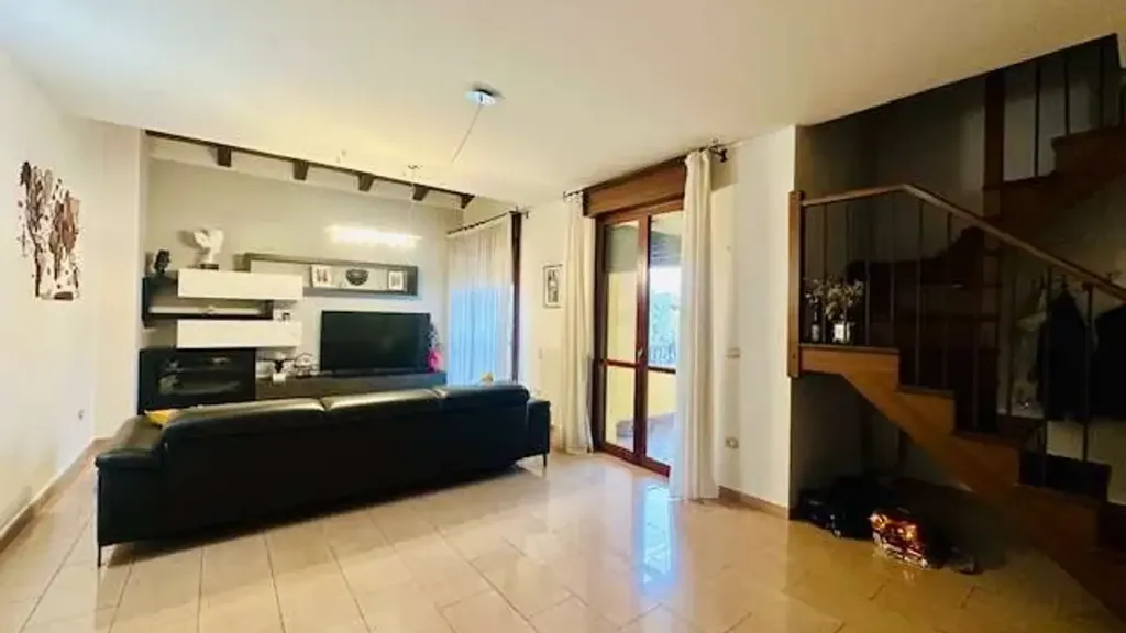 Séjour - Two-Level Apartment with Terrace in Medolla