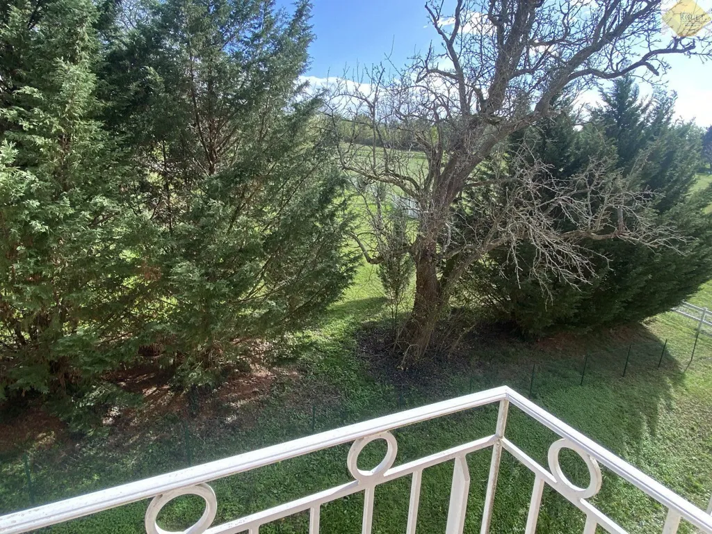 Rõdu - Duplex Apartment with Parking in La Roche Posay
