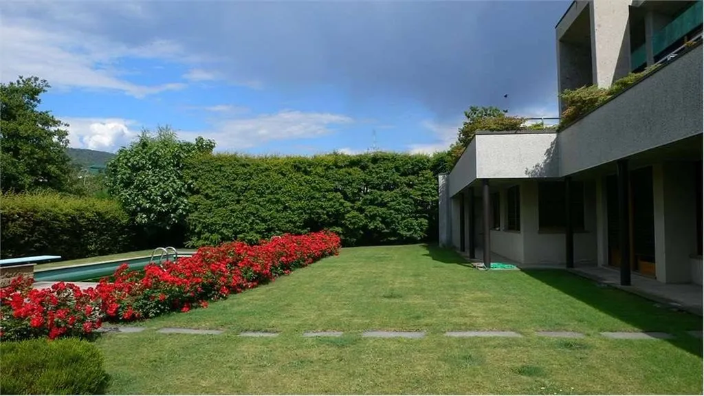 Jardin - Luxury Villa with Lake View in Lipomo