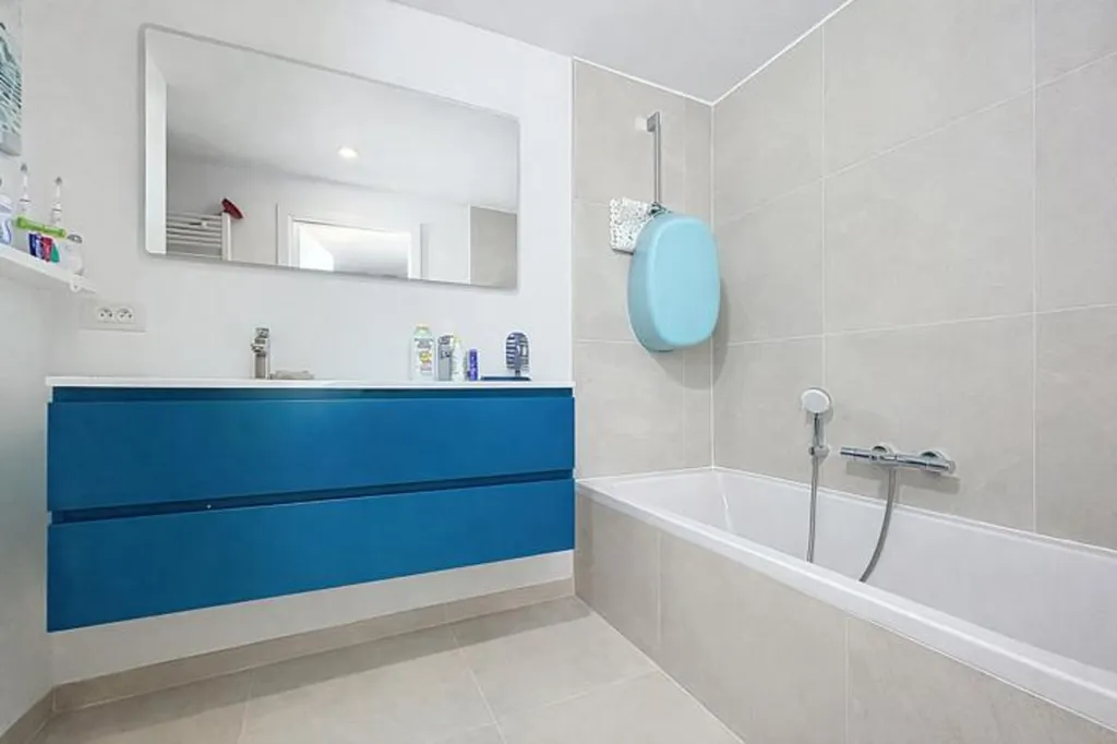 Salles de bain - Penthouse avec Terrasse Panoramique à Evere