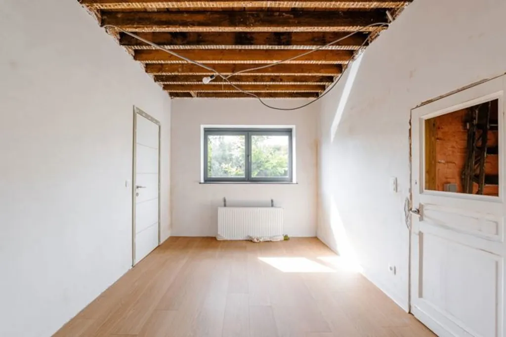 Pièces - Maison Rénovée avec Jardin à Beauregard