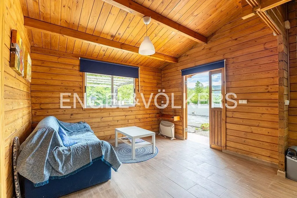 Magamistoad - Equestrian Estate with Pool in Enguera