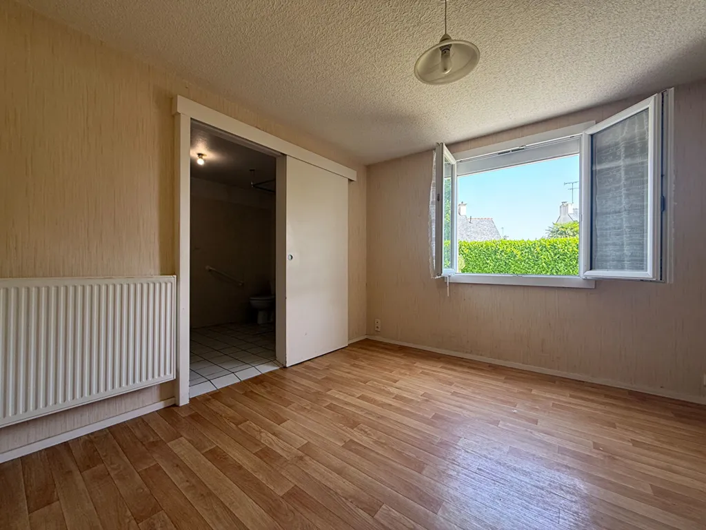 Stanze - Charming 4-Bedroom House with Garden in Central Location