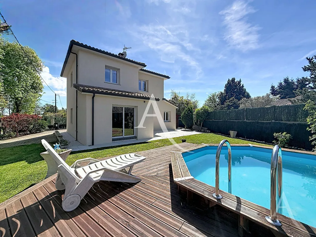 Bassein - Contemporary House with Pool in Brioudes