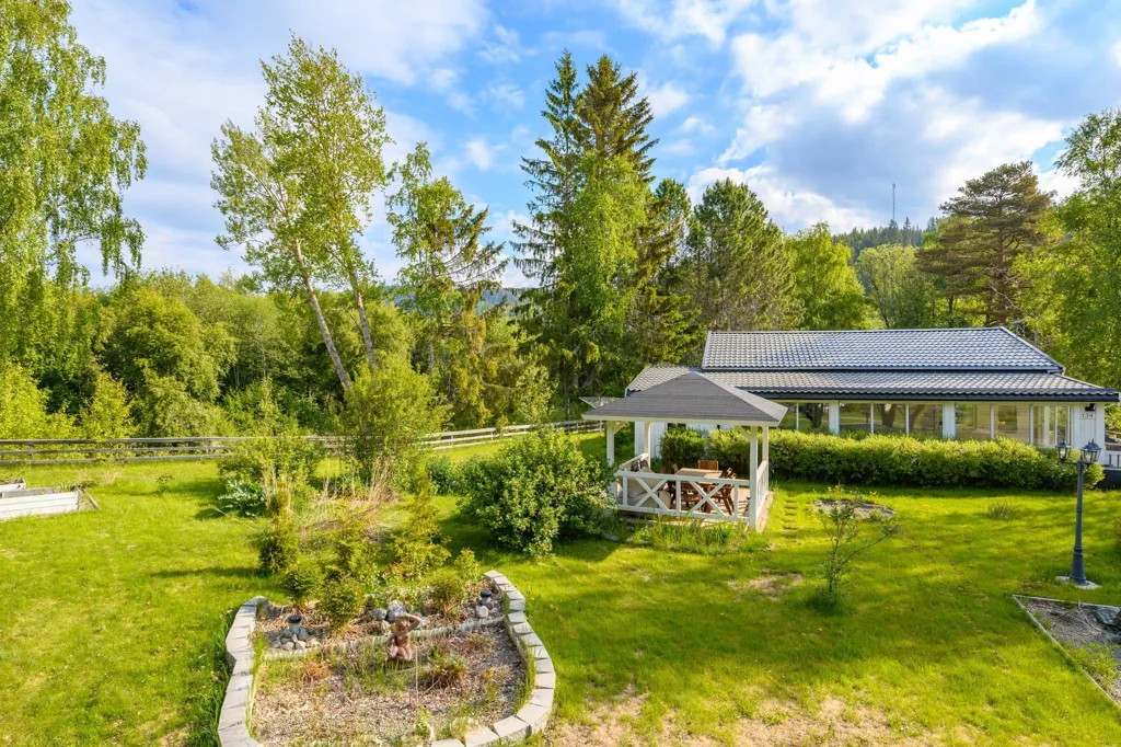 Õhuvaade - Charming Villa by the Stream in Björkom
