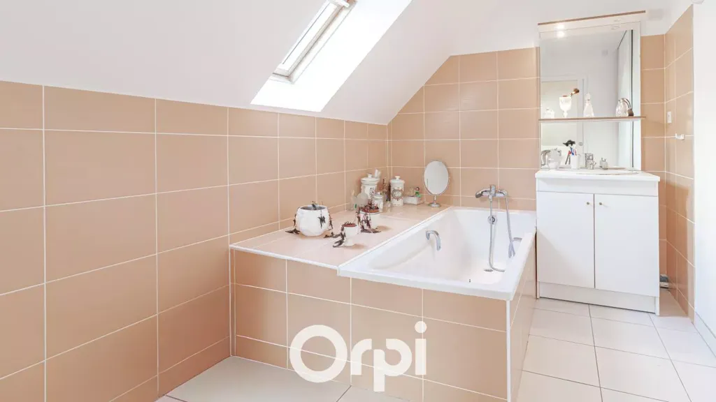 Salles de bain - Appartement Contemporain avec Terrasse à La Trinité-sur-Mer