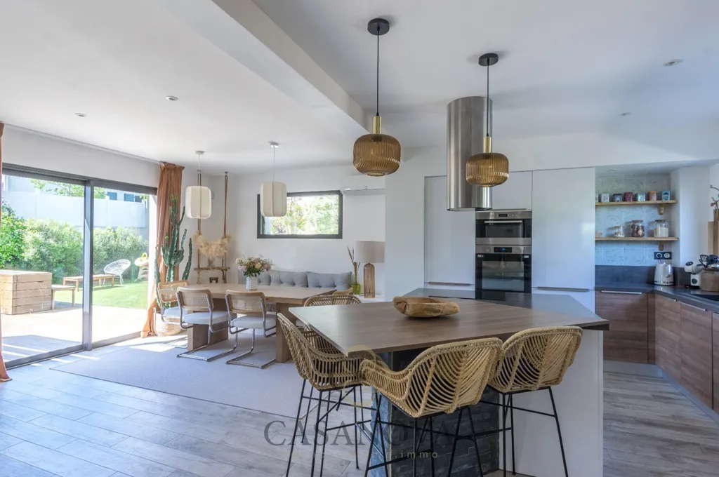 Köök - Contemporary Villa with Pool in Saint-Jean-de-Cornies