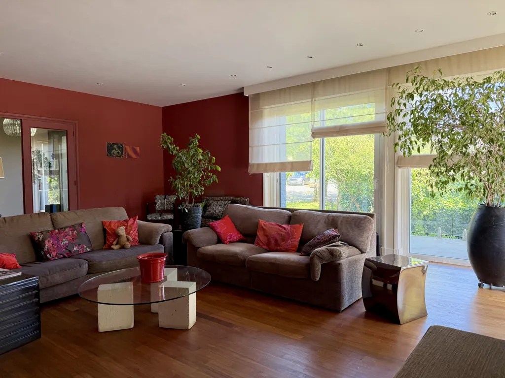 Soggiorno - Architect-Designed House in Chauffailles Town Centre