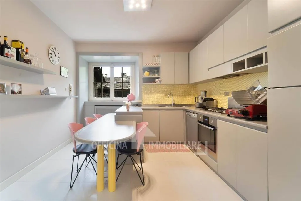Cuisine - Luxury Villa with Garden in Sondrio