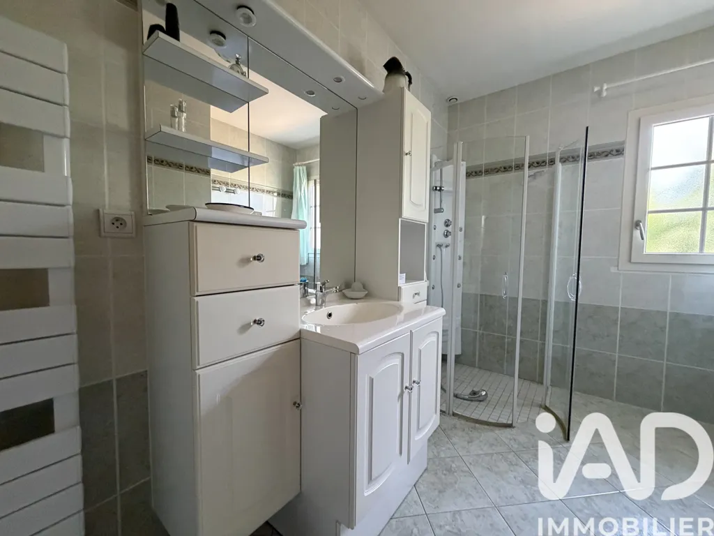 Vannitoad - Well-Maintained House with Garden in Barroux