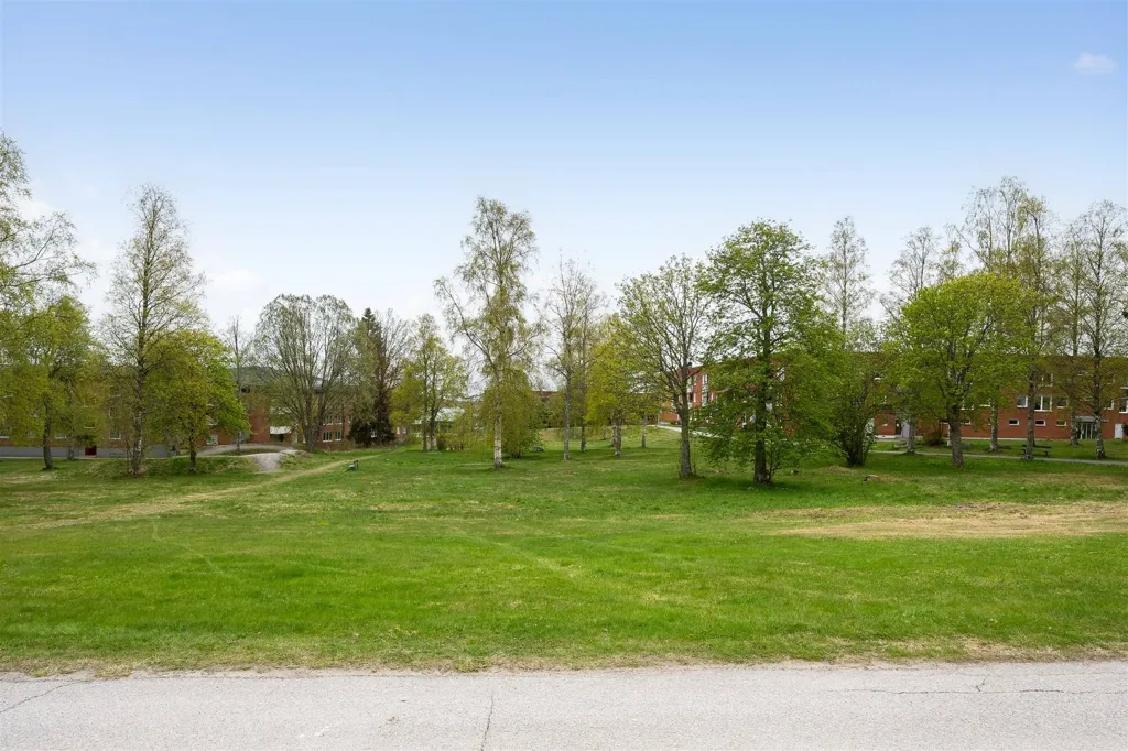 Aed - Light and Spacious Flat with Balcony in Murberget