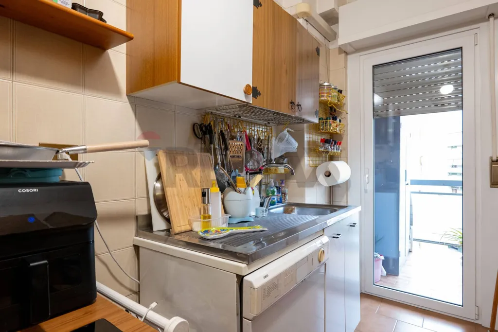 Cuisine - Bright Apartment with Balcony in Rome