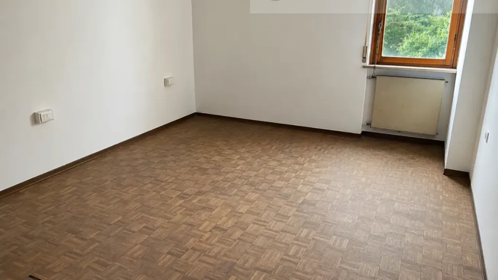 Pièces - Spacious Apartment with Balcony in Caorso