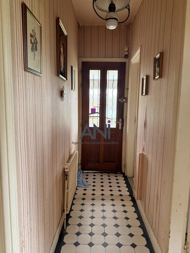 hallway_entrance