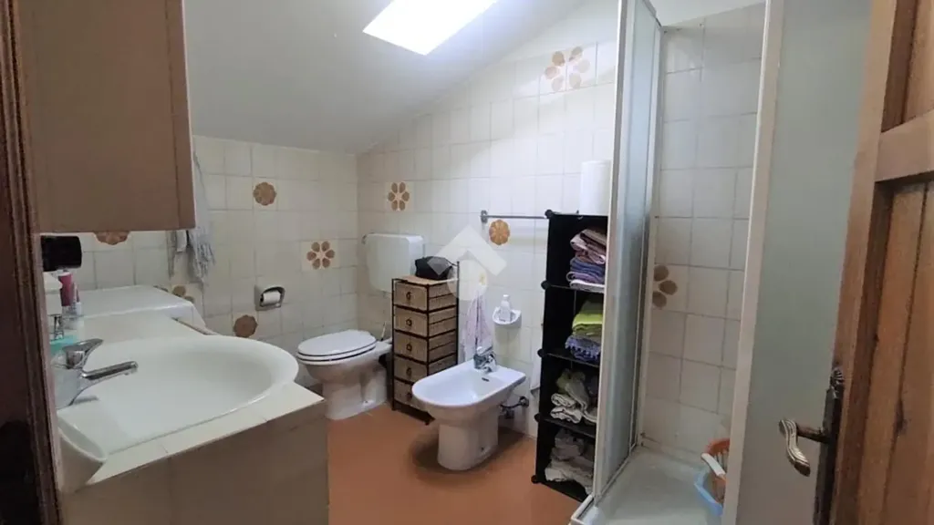Bagni - Mansard Trilocale with Balcony in Serramazzoni